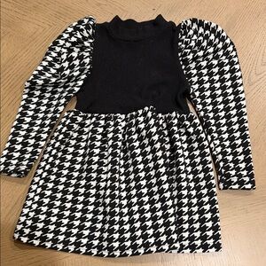 SHEIN Black and White Houndstooth Kids Dress